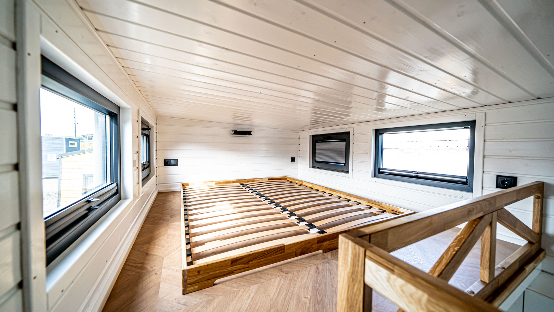 Bedroom Loft with Raised Bed Platform - Mobi Individual Lemon by MobiHouse