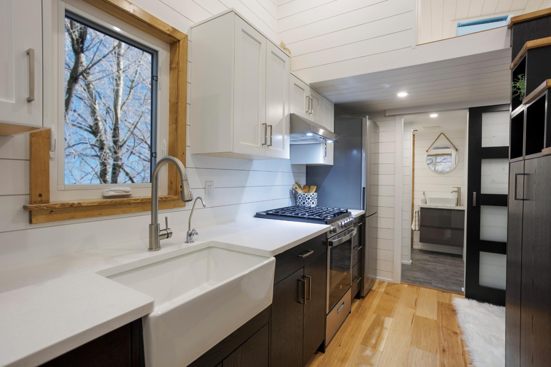 Farmhouse Sink - Columbia by Tree Hugger Tiny Homes