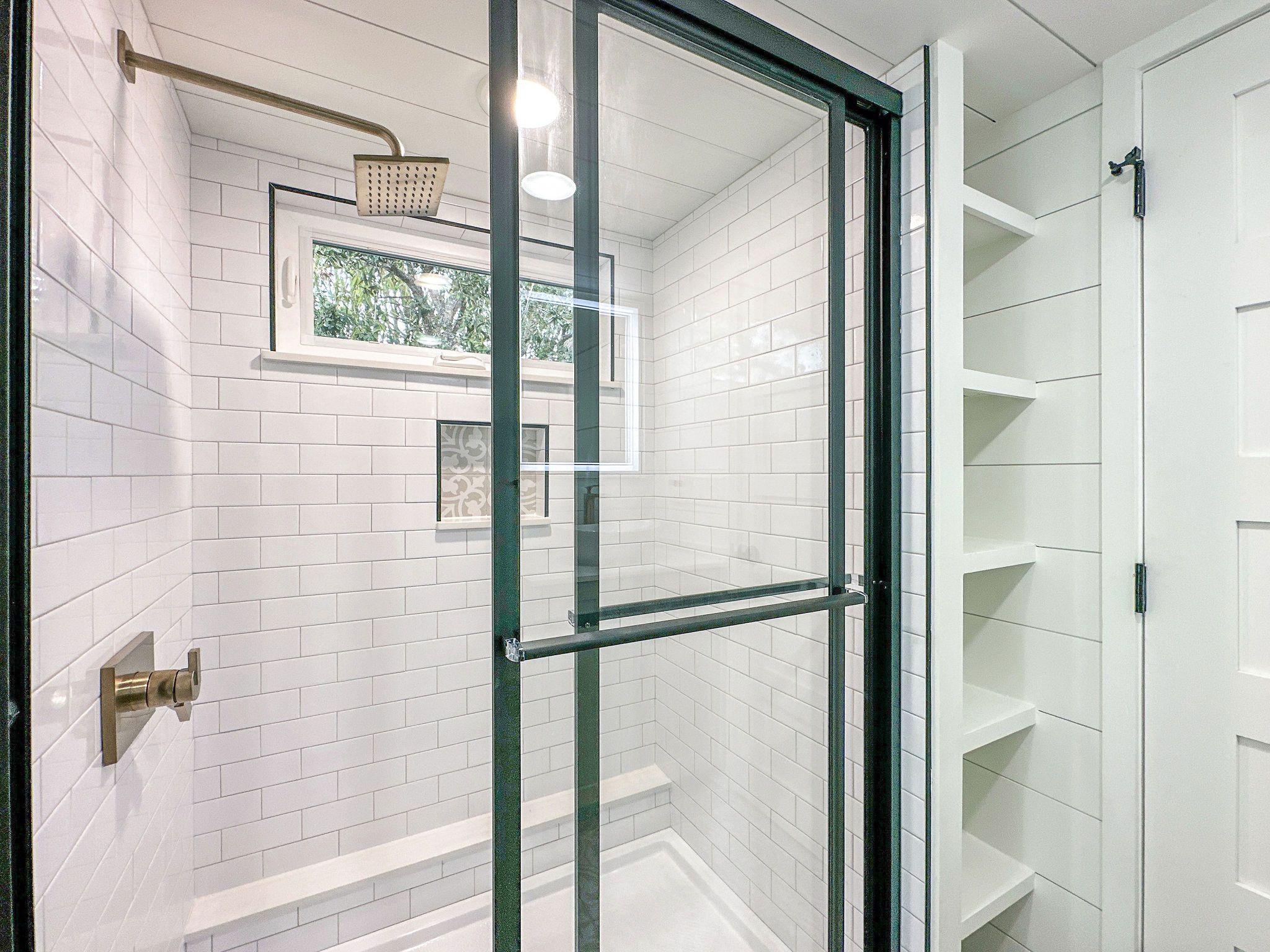 Shower with Sliding Glass Doors - Heese by Movable Roots