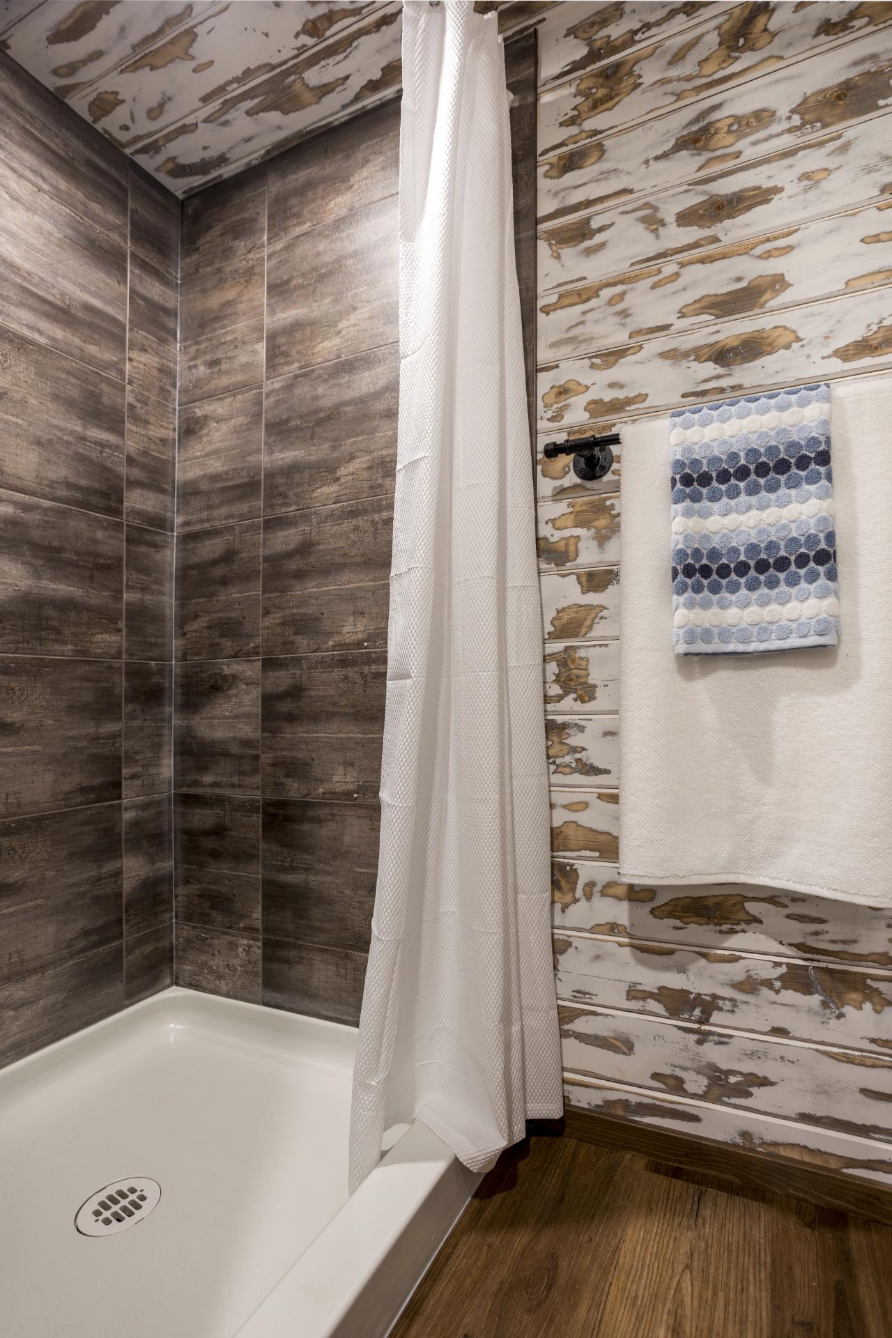 Shower and Towel Rack - Rundle by Tree Hugger Tiny Homes