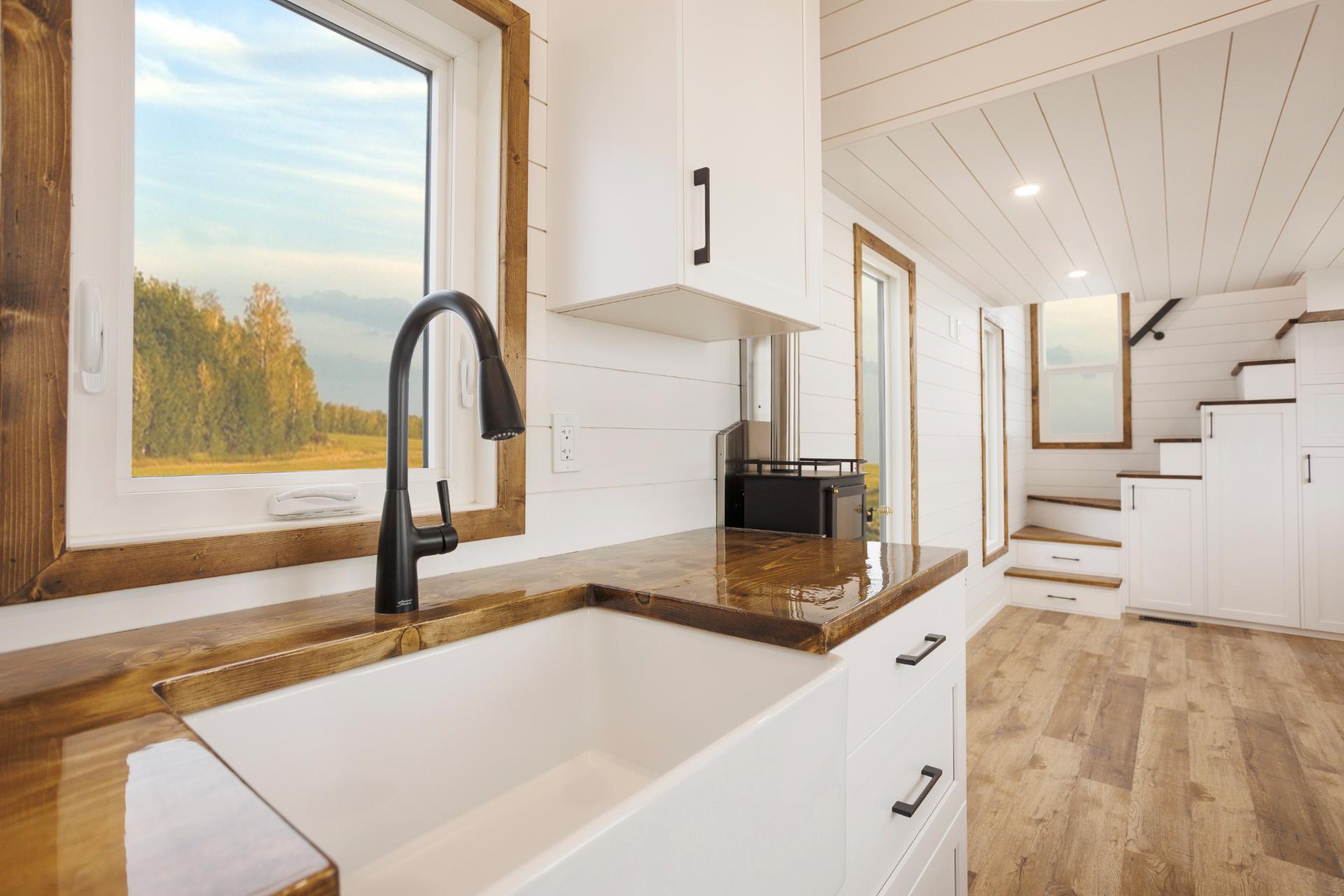 White Farmhouse Sink - Aurora by Tree Hugger Tiny Homes