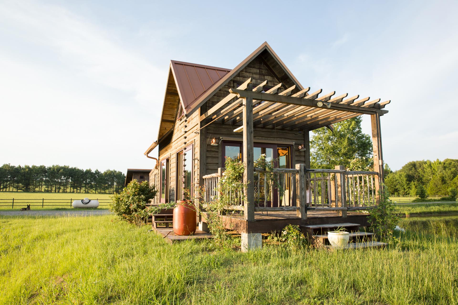 Tiny House with Large Deck - The Cabin at Bell & Brook Ranch