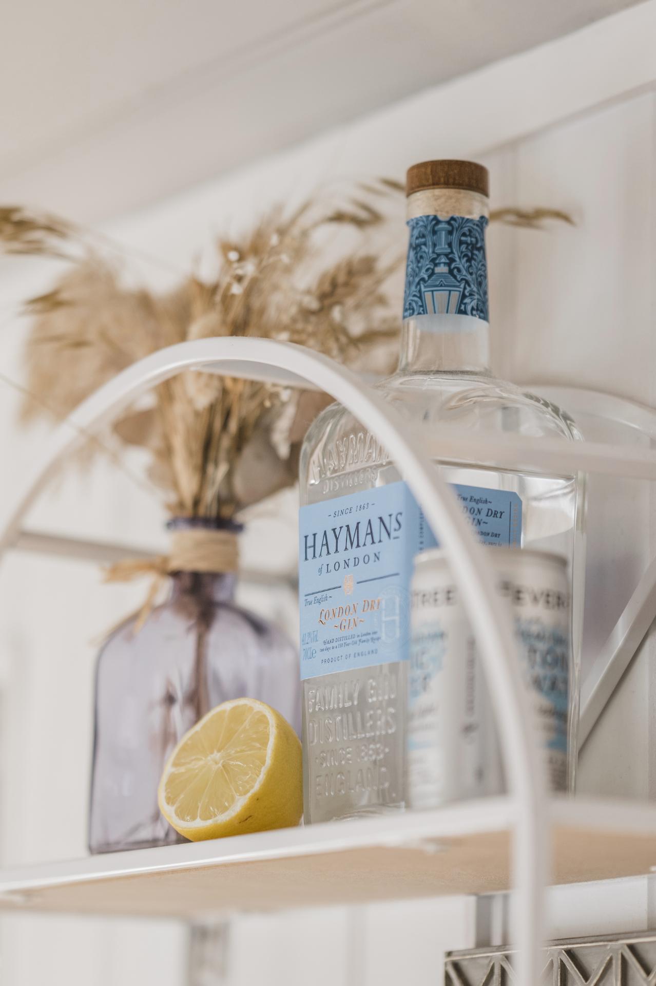 Gin Bar - Shepherds Keep at The Shepherds Hut Retreat