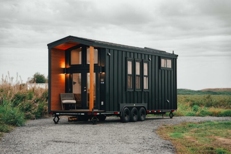 Onyx 2630 by Mint Tiny House Company