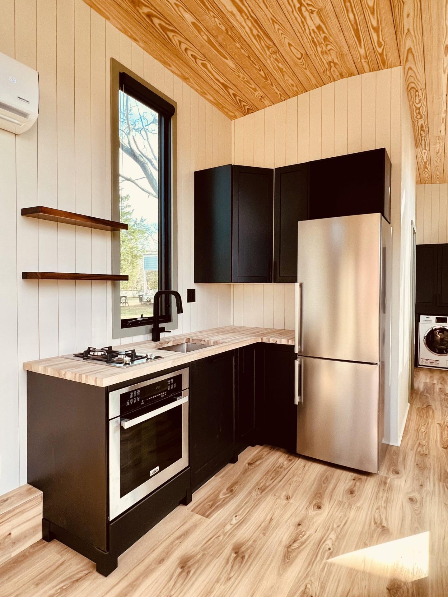 L-Shaped Kitchen - 2022 Roost36 by Perch & Nest