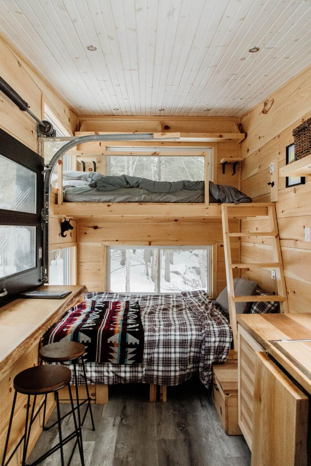 Queen and Twin Bunk Beds - Ember by Cabinscape