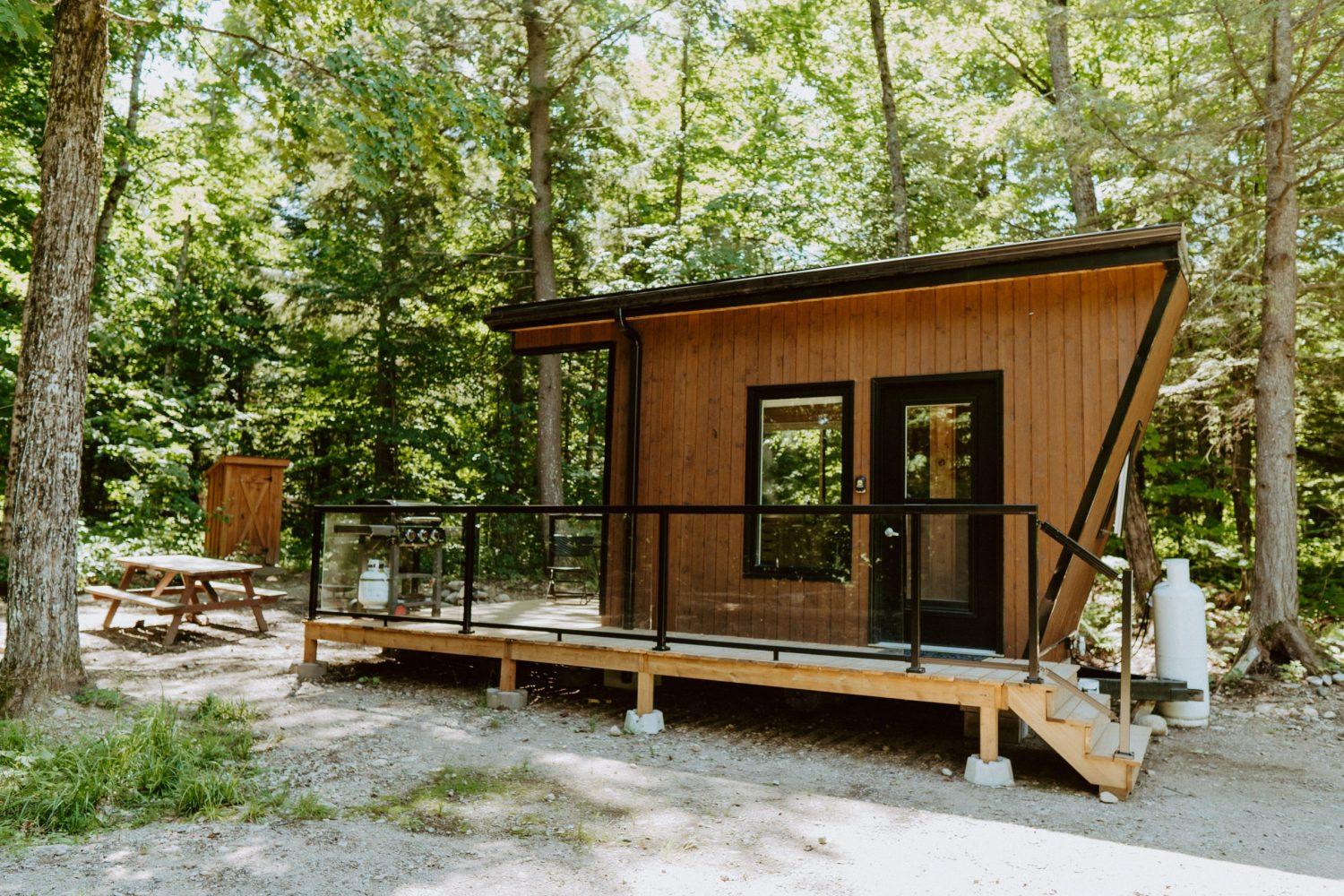 Tiny House with Deck - Sage by Cabinscape